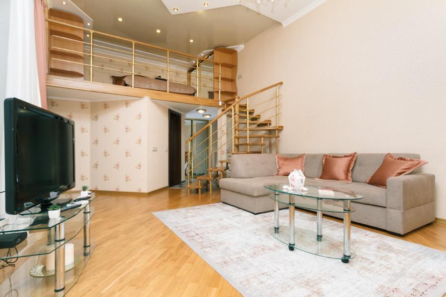 Stylish Two-Level Flat 2 Min From Khreschatyk Kiev Exterior foto