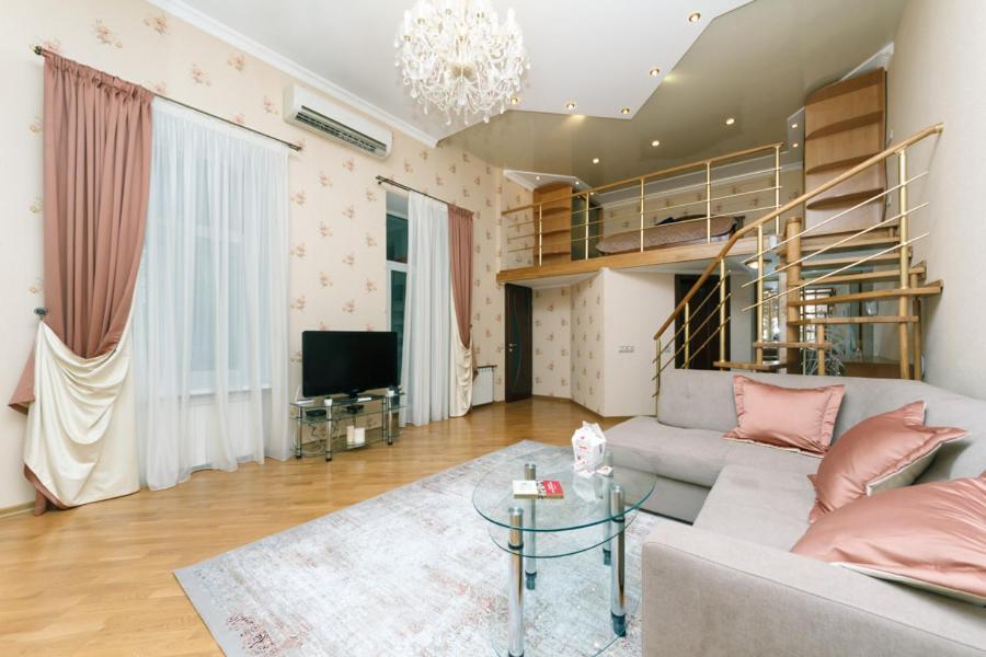 Stylish Two-Level Flat 2 Min From Khreschatyk Kiev Exterior foto